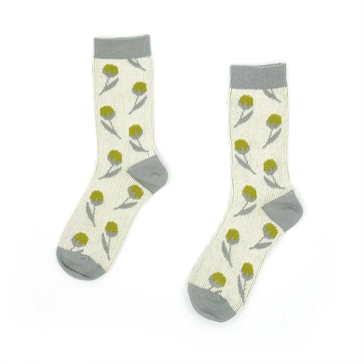 Brodeeratut puuvillasukat