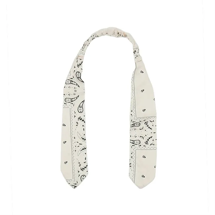 Nestemäiset Poly-huivit