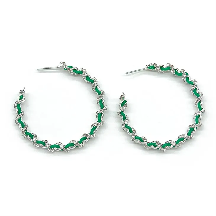 Vihreä jalokivi rakenne korvakoru